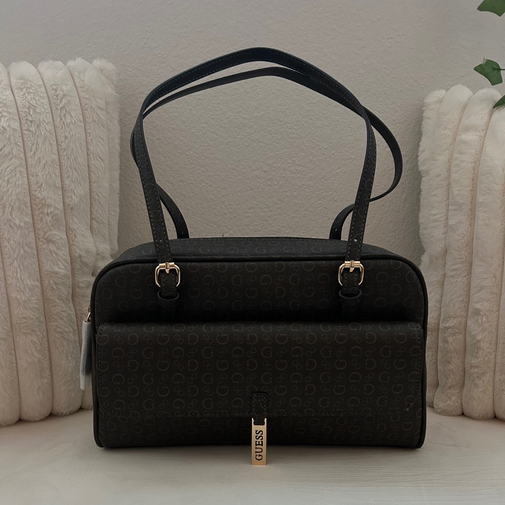 GUESS Kelowna Monogram Shoulder Bag – NWT